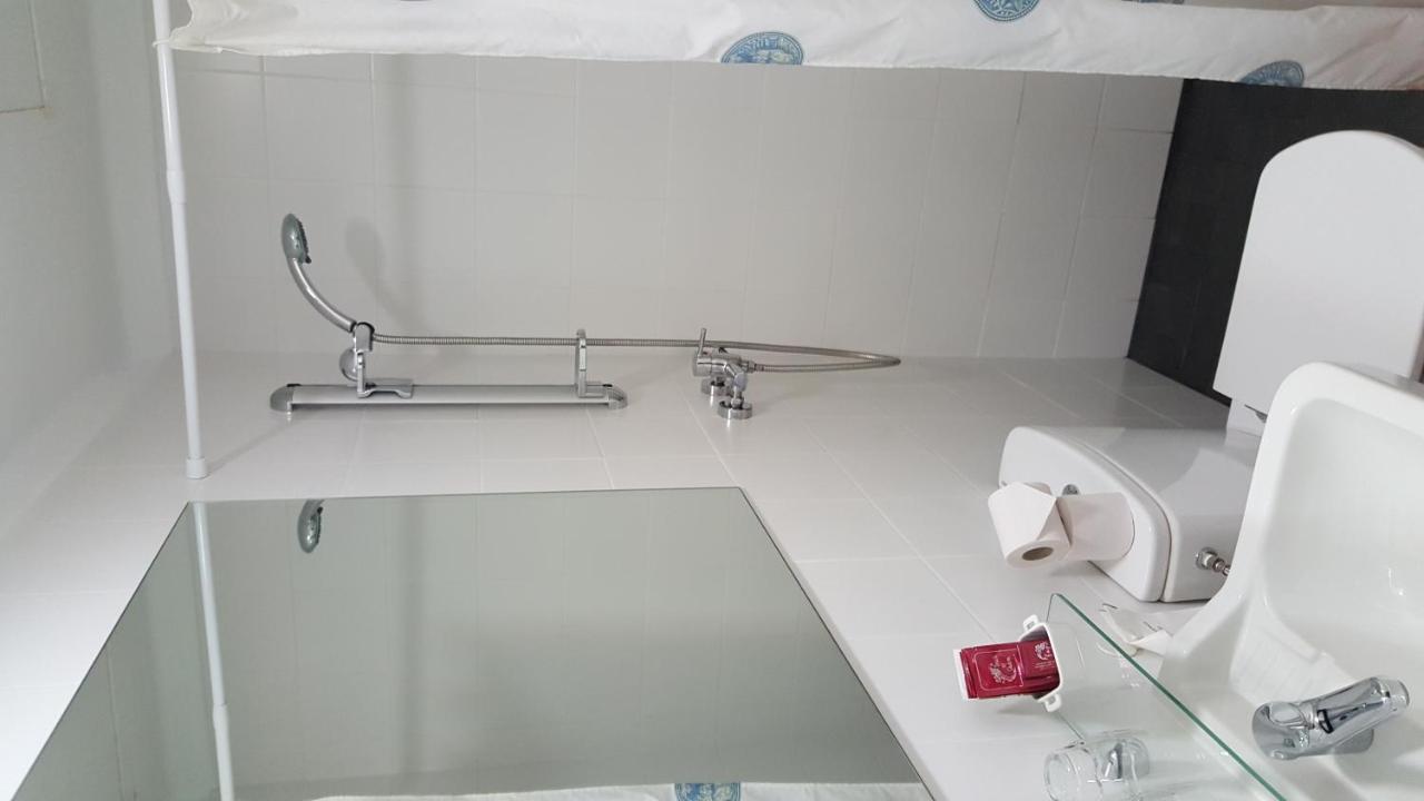 Hostal Residencia Catalina Palamos Ngoại thất bức ảnh