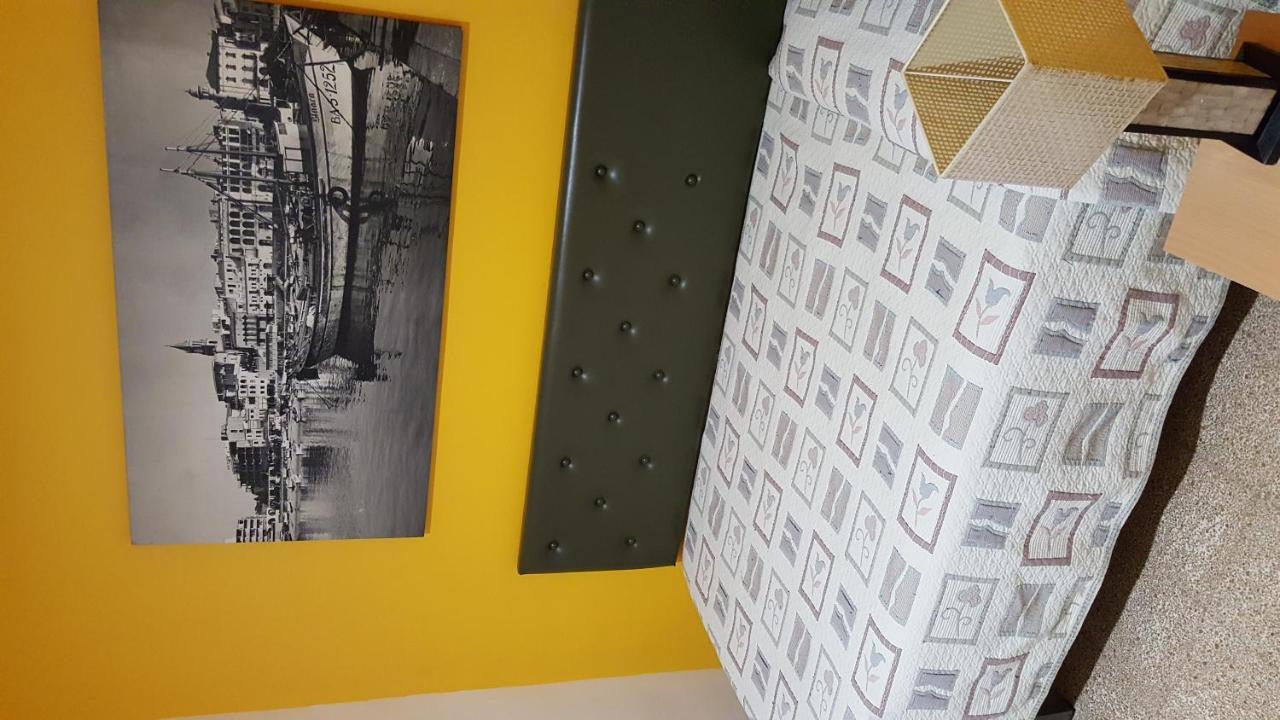 Hostal Residencia Catalina Palamos Ngoại thất bức ảnh