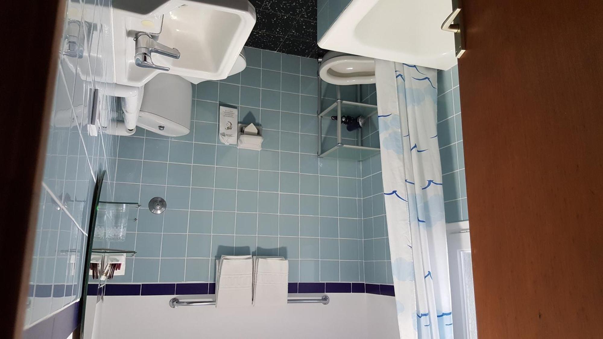 Hostal Residencia Catalina Palamos Ngoại thất bức ảnh