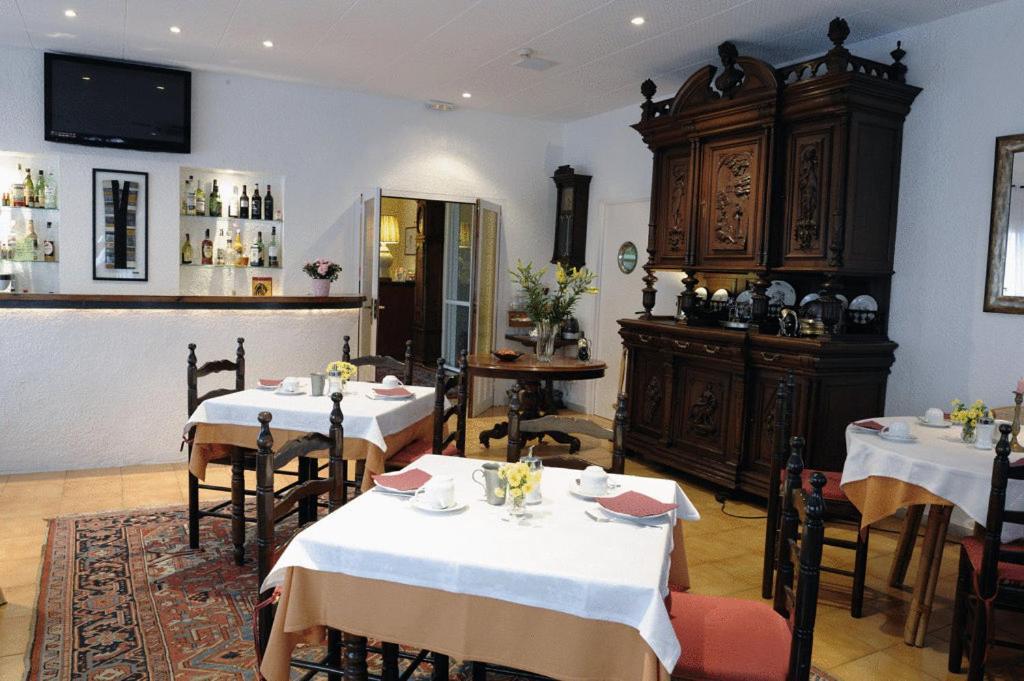 Hostal Residencia Catalina Palamos Ngoại thất bức ảnh