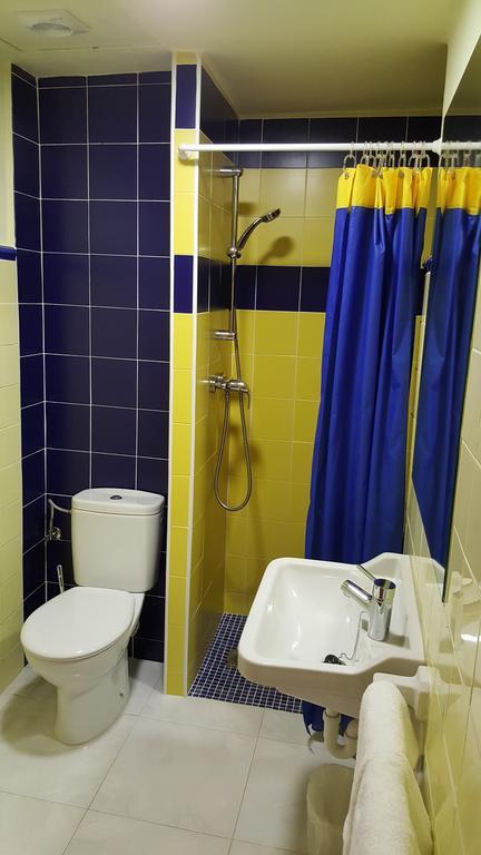 Hostal Residencia Catalina Palamos Ngoại thất bức ảnh