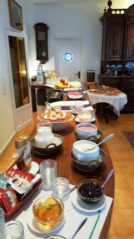 Hostal Residencia Catalina Palamos Ngoại thất bức ảnh