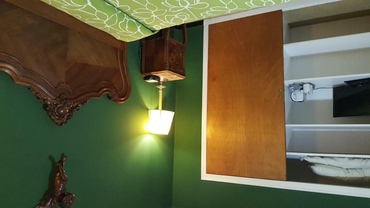 Hostal Residencia Catalina Palamos Ngoại thất bức ảnh