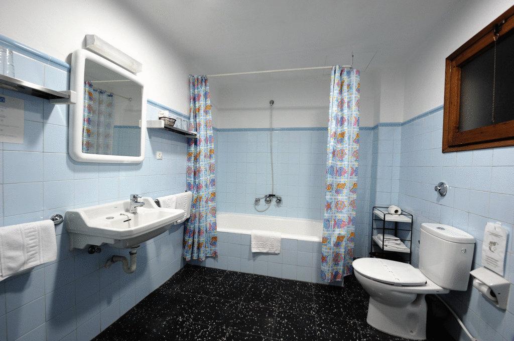 Hostal Residencia Catalina Palamos Phòng bức ảnh