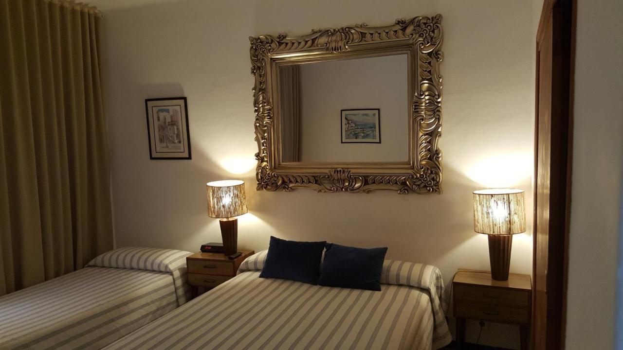 Hostal Residencia Catalina Palamos Ngoại thất bức ảnh
